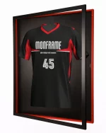 Trikotrahmen TeamFrame Schwarz-Rot / Hintergrund: Schwarz