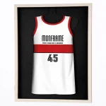 Trikotrahmen TeamFrame Weiß-Rot / Hintergrund: Schwarz – Bild 4